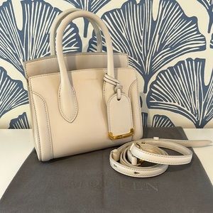 Alexander McQueen Heroine White/Cream Bag with crossbody strap. PRISTINE!